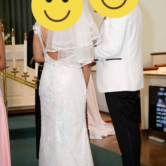 Chic Floral Lace Gown - Picture 16 of 17